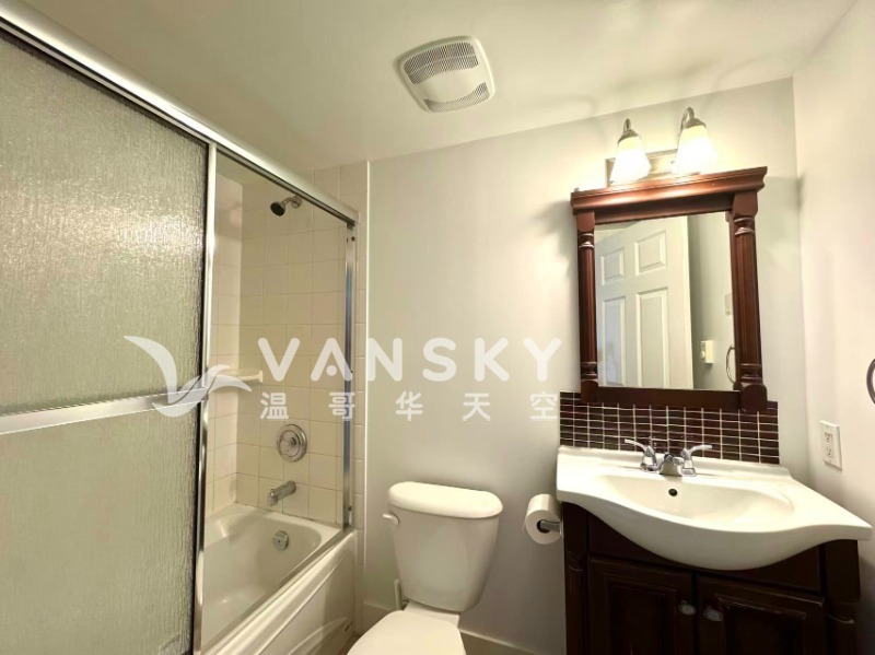 260826230103_Janet bathroom.jpg